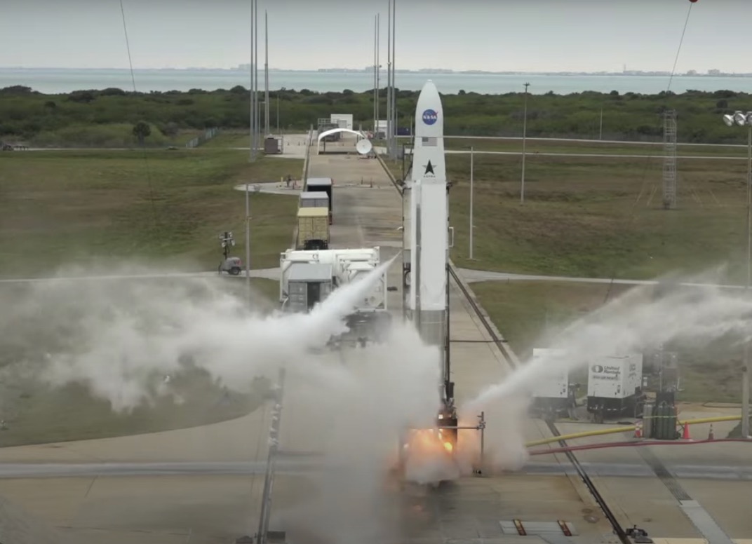 Astra rocket aborts 1st Florida launch attempt at last second (video