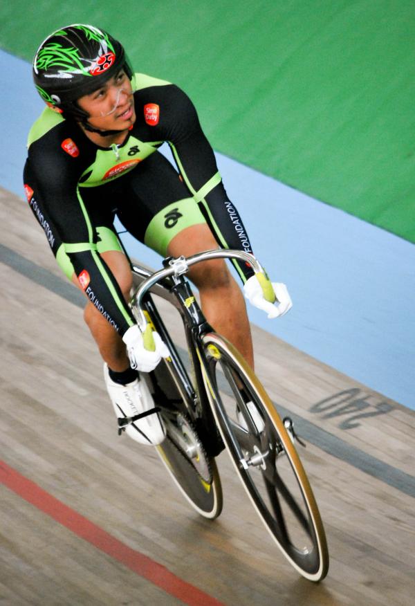 Azizul hasni awang personal information full name mohd azizulhasni b. Awang Chasing Form At London Track World Cup Cyclingnews