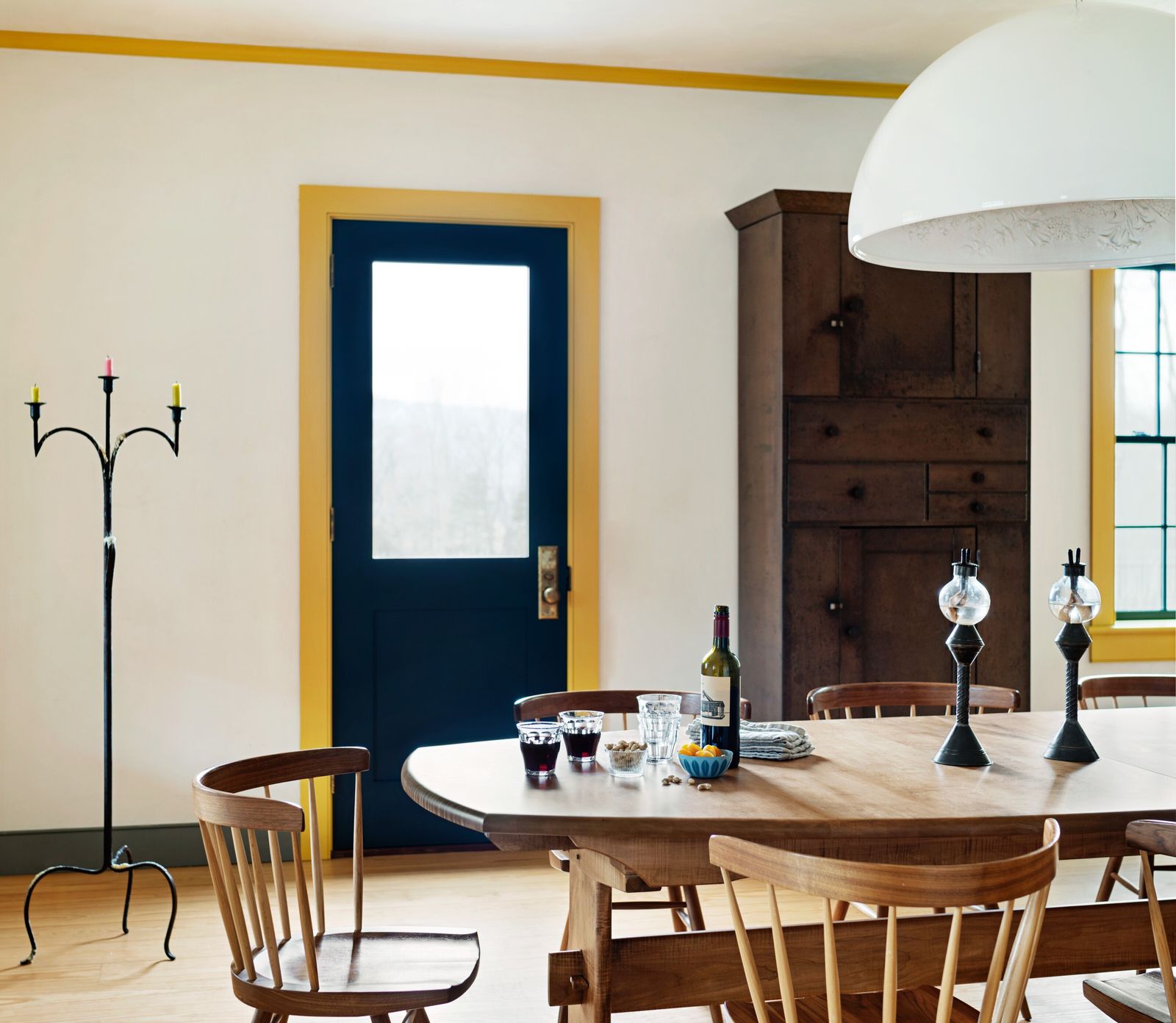 The brightly painted door frame trend is the secret to a happier home