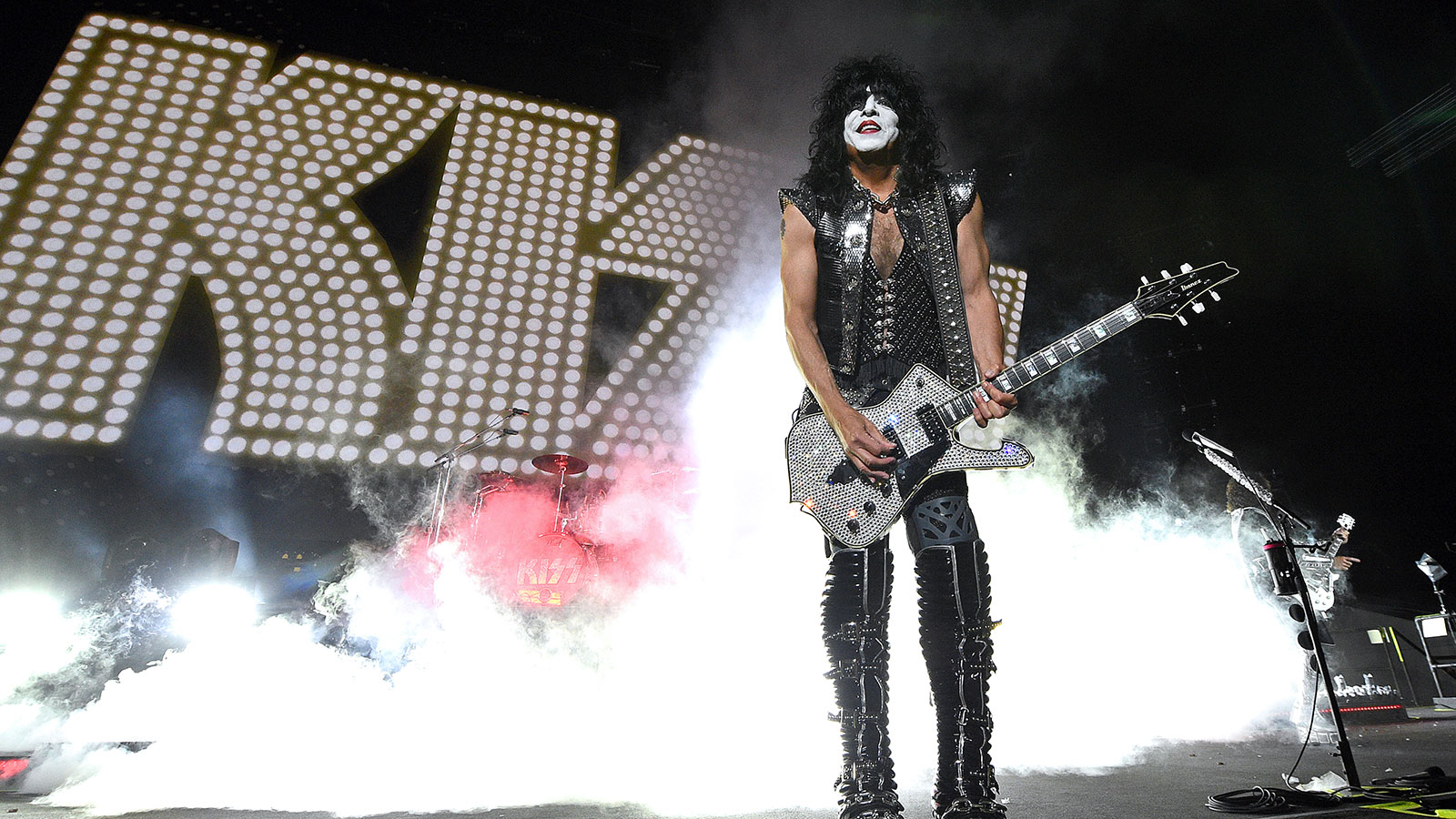 Kiss cancel Pennsylvania show after Paul Stanley tests positive for