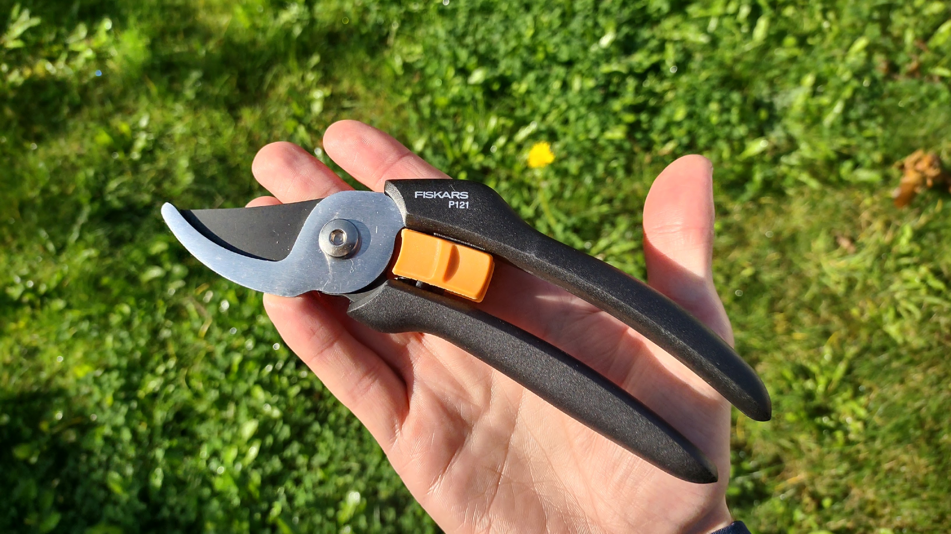 Fiskars Plus Smartfit Bypass Pruner P541 review Top Ten Reviews