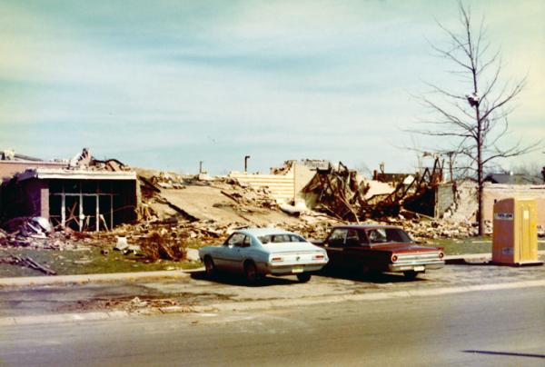super-tornado-outbreak-110302-02