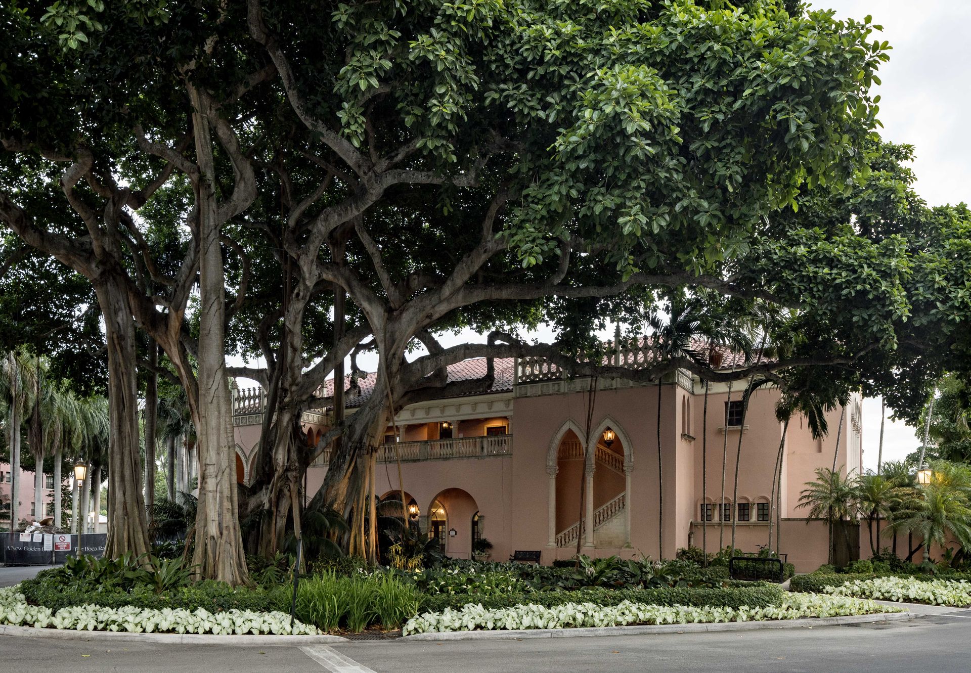 Inside the renovated Boca Raton Resort by Rockwell Group Wallpaper
