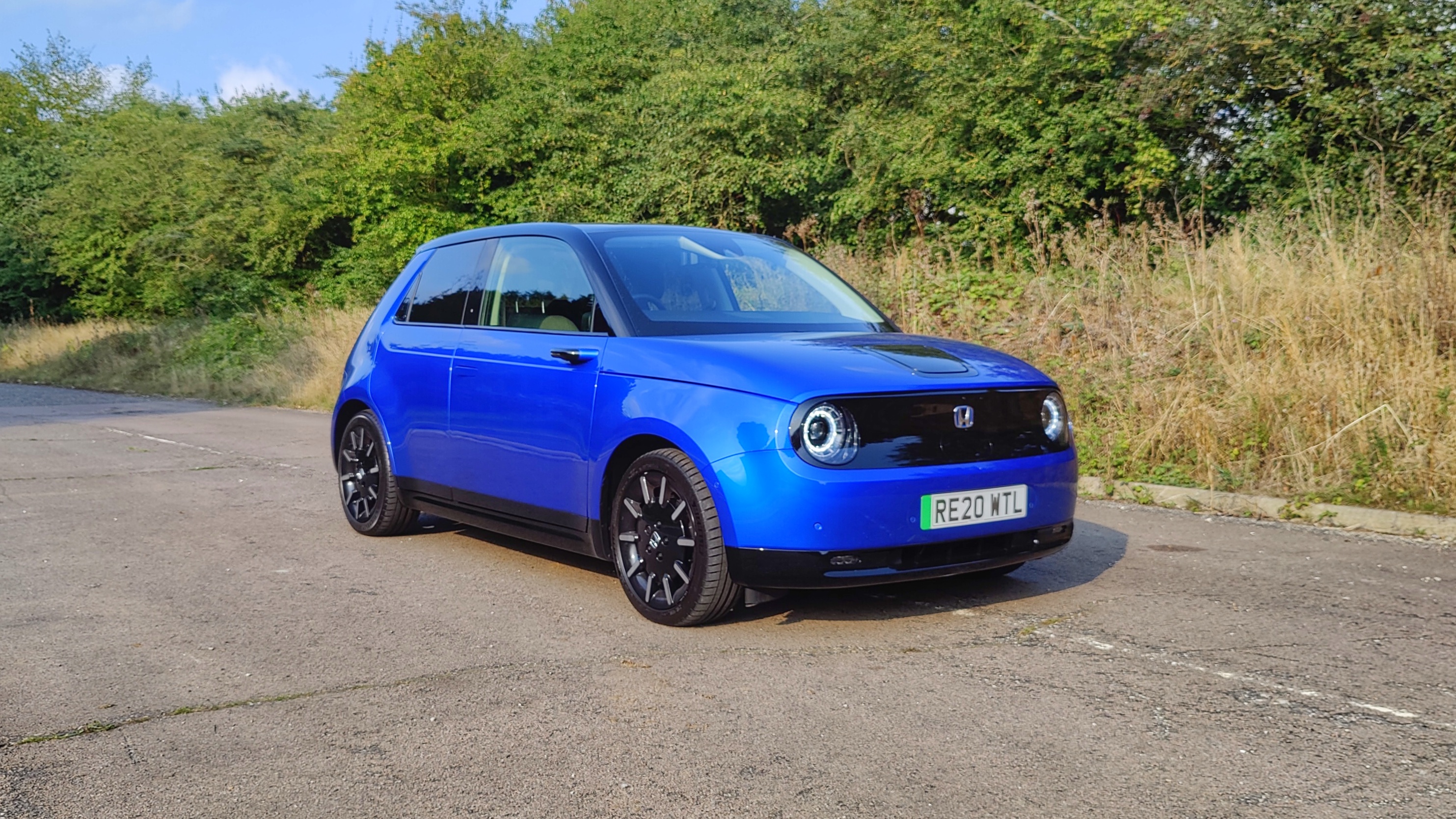 Honda e review a cute, techpacked electric car for the city, with one