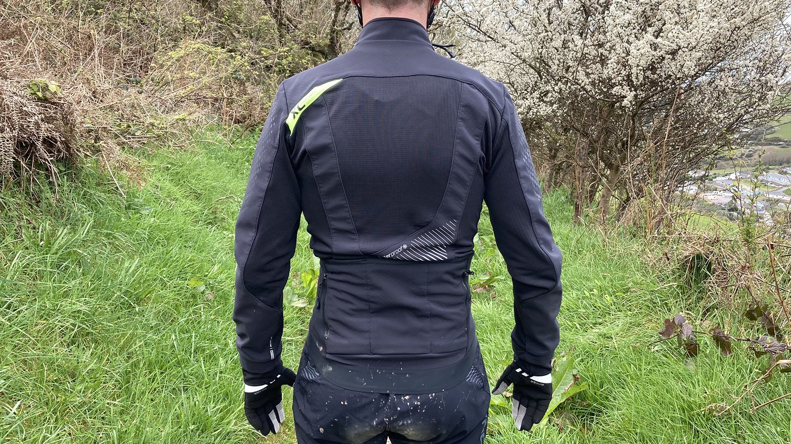 Rockrider SlimFit Softshell Mountain Biking Jacket review Bike Perfect