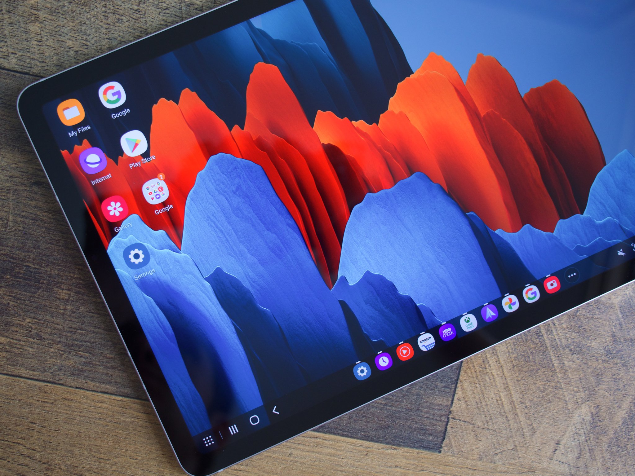 The Galaxy Tab S7 and S7+ can now act as second screens for your