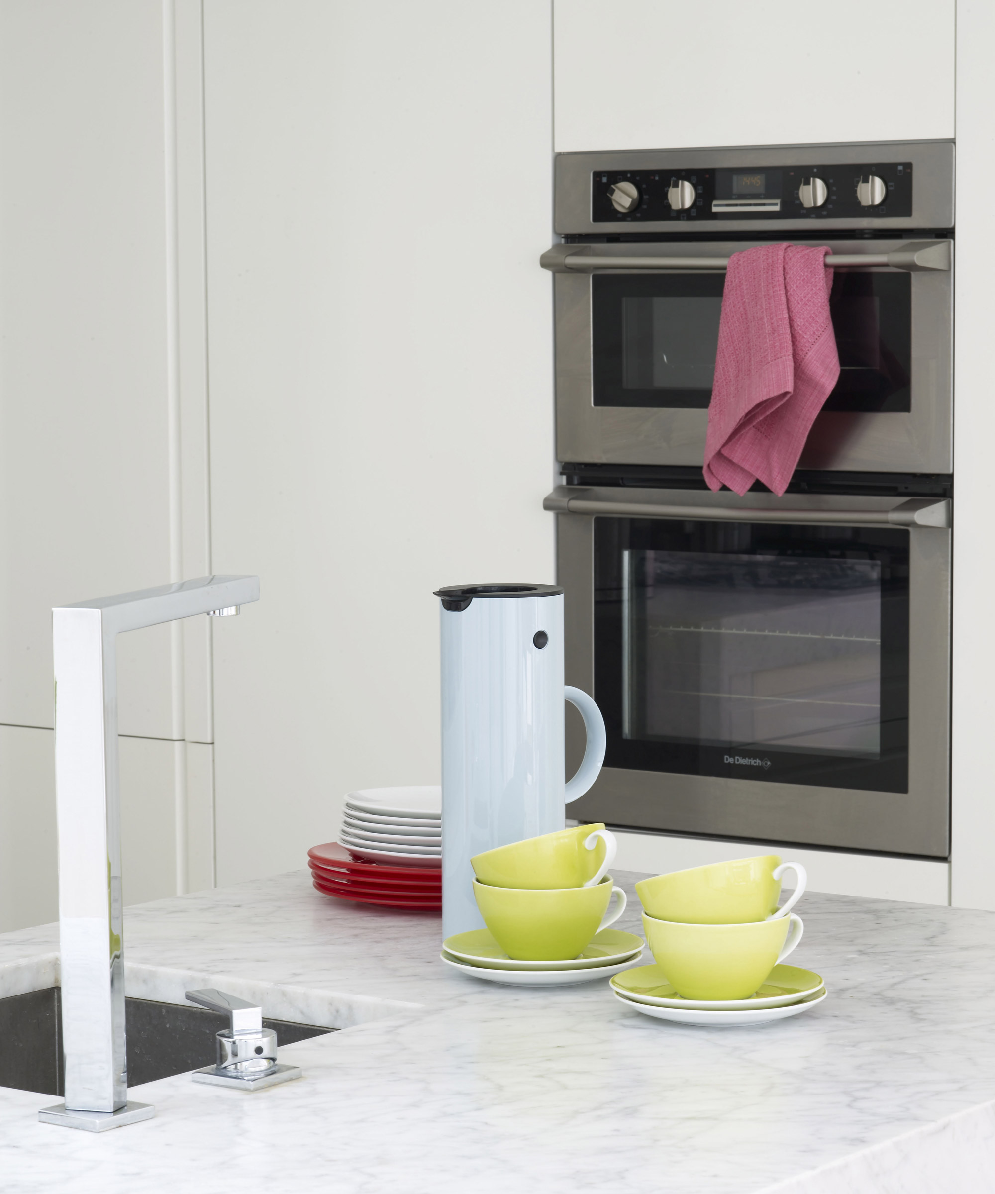 How to clean an oven an expert guide Homes & Gardens