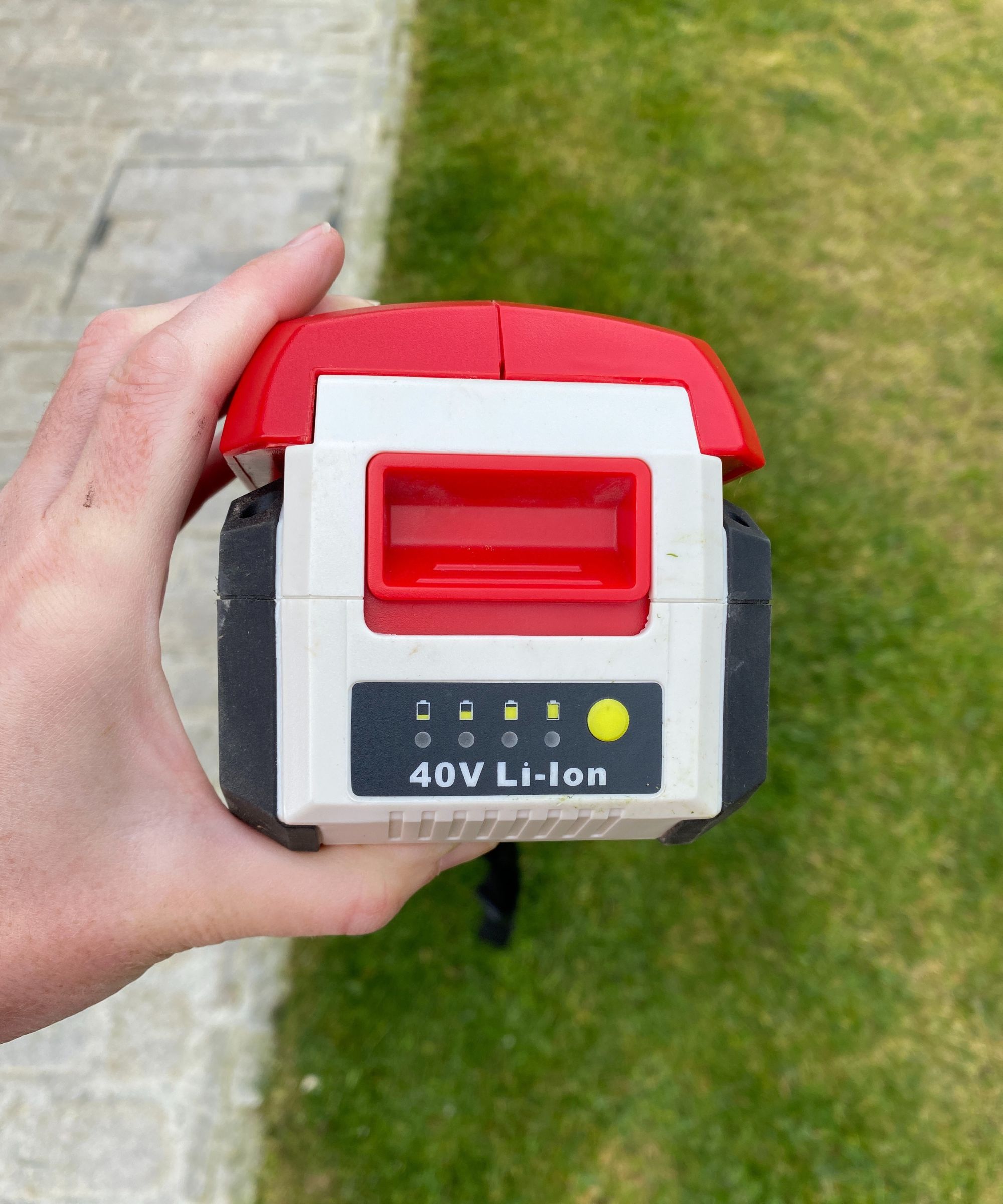 GT3240VZ 40v Cordless Grass Trimmer