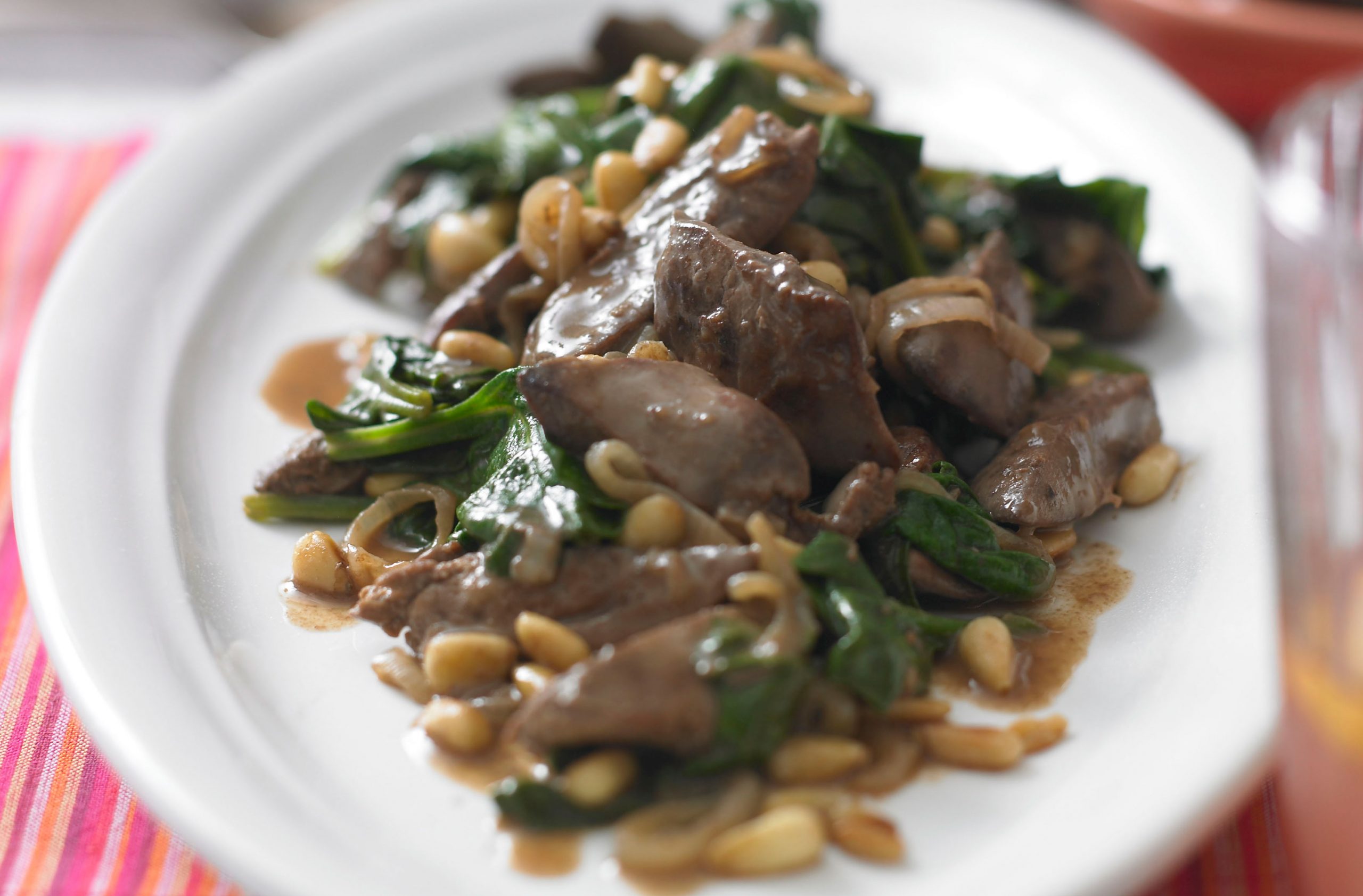 Panfried chicken livers with sherry and spinach Spanish Recipes