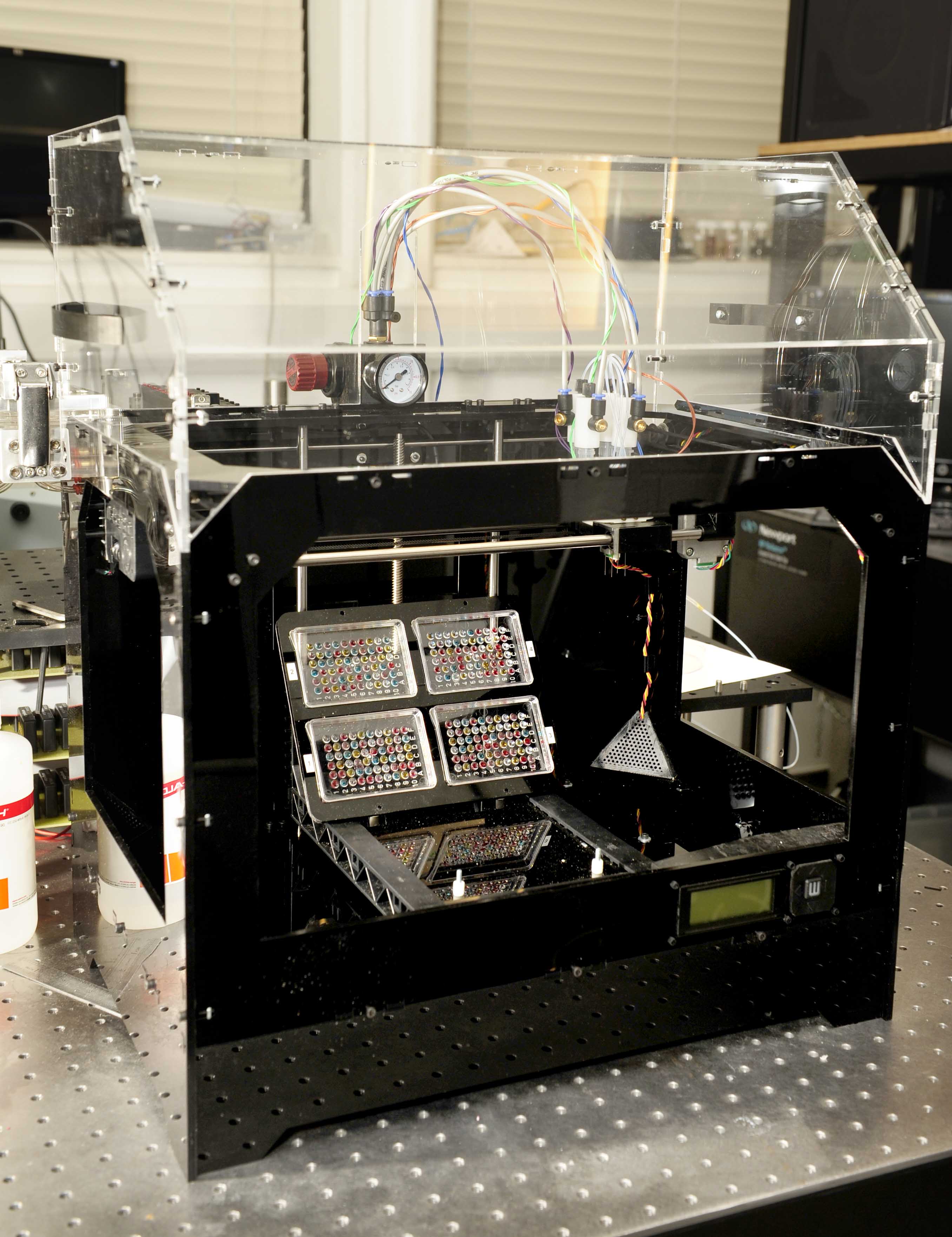 The new 3D cell printer used compressed air to squirt out “bio-inks” containing cells and nutrient-rich fluid.