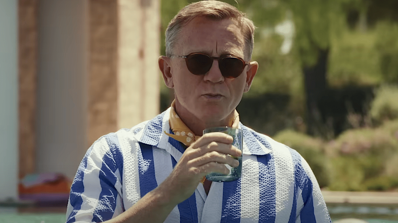 Daniel Craig's Glass Onion A Superior Knives Out Sequel In Every Way