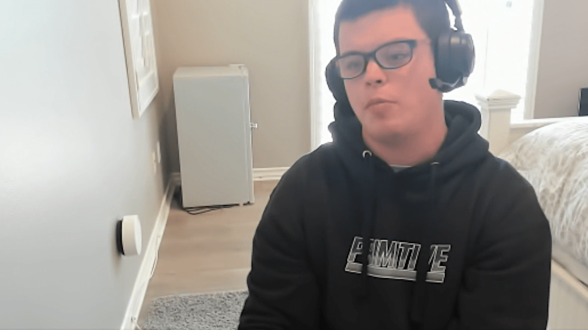 Under fire after OnlyFans leak, Twitch streamer Sketch posts apology