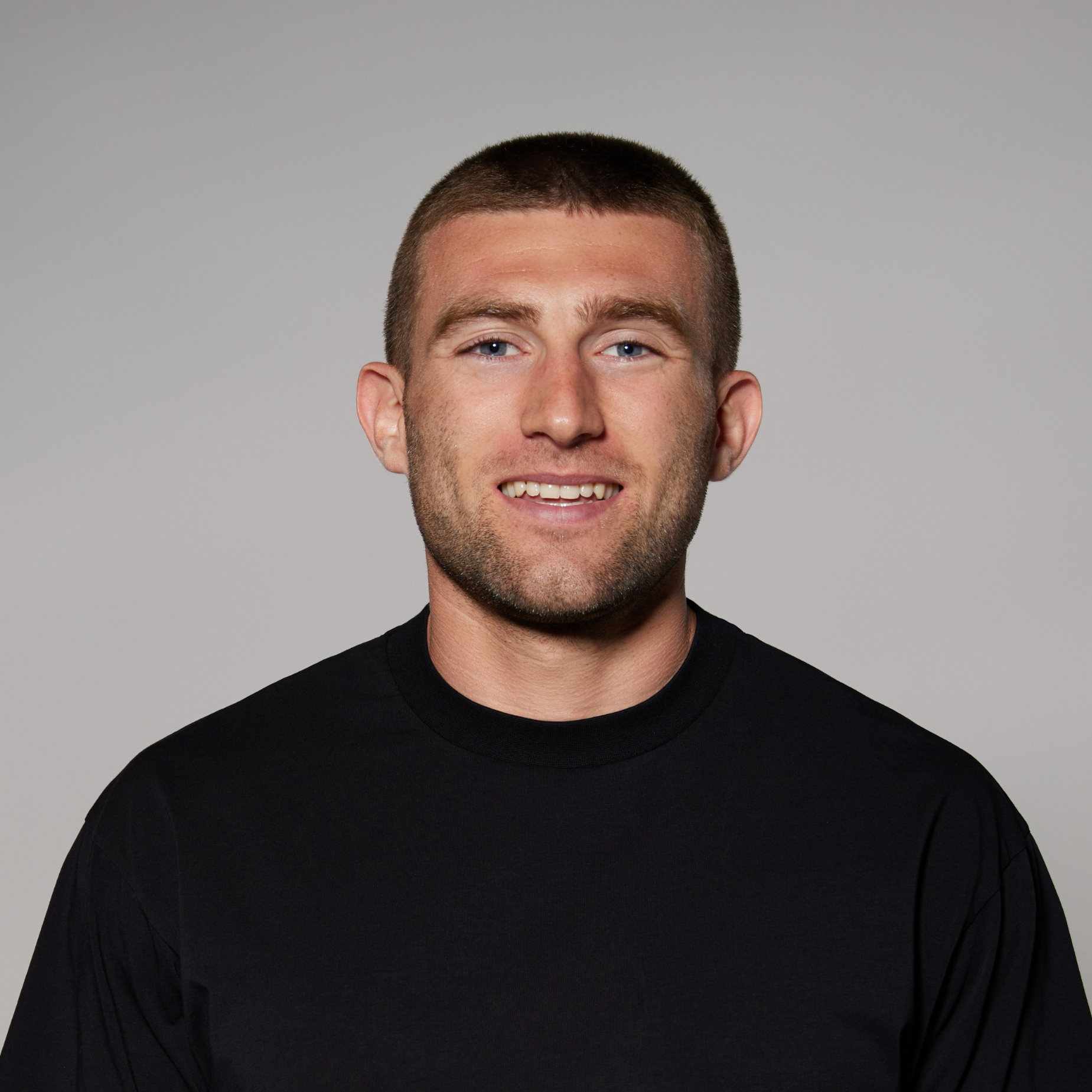 You only need 1 kettlebell and 5 moves to build muscle all over