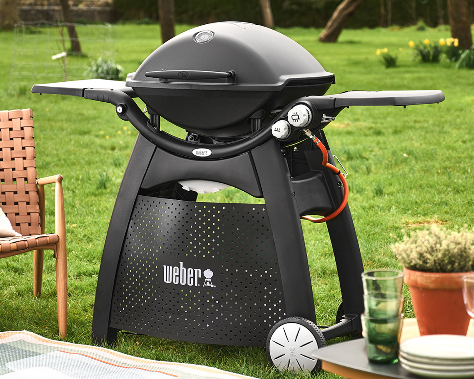 er vs CharBroil budget brand against fan favorites Livingetc