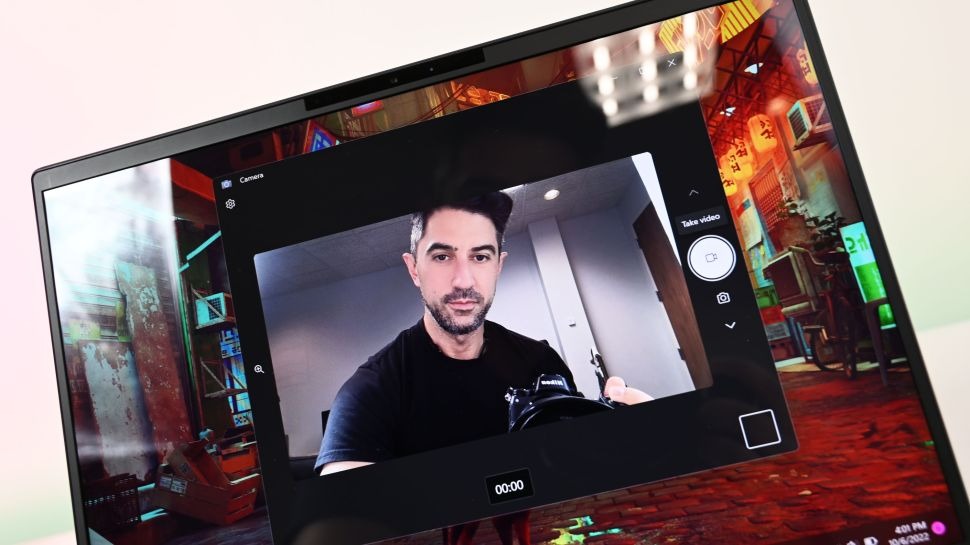 I review laptops for a living — these 3 laptops have the best webcams I