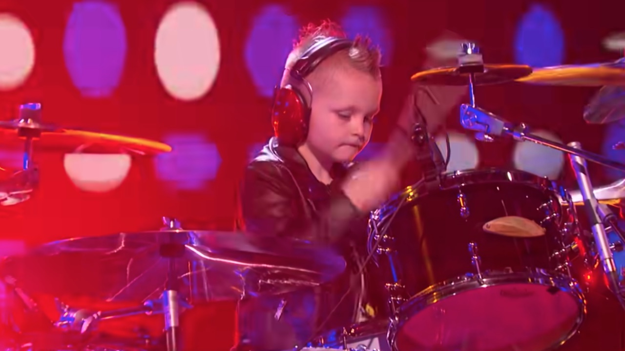 Sevenyearold British drummer plays Slipknot on the Ellen DeGeneres
