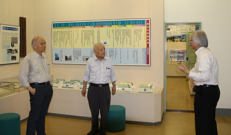 国立大学法人豊橋技術科学大学大西隆学長が、東亜同文書院記念センターをご見学されました NEWS 愛知大学