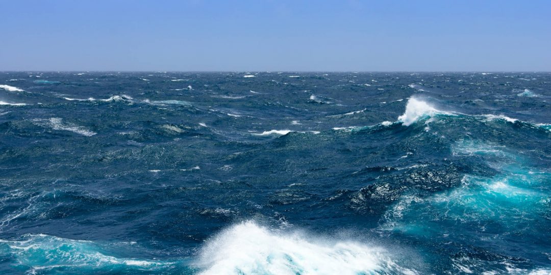 Windgenerated sea waves Navalapp