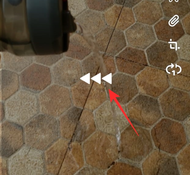 How to Do Reverse on Snapchat? 2 Best Ways to Do This!