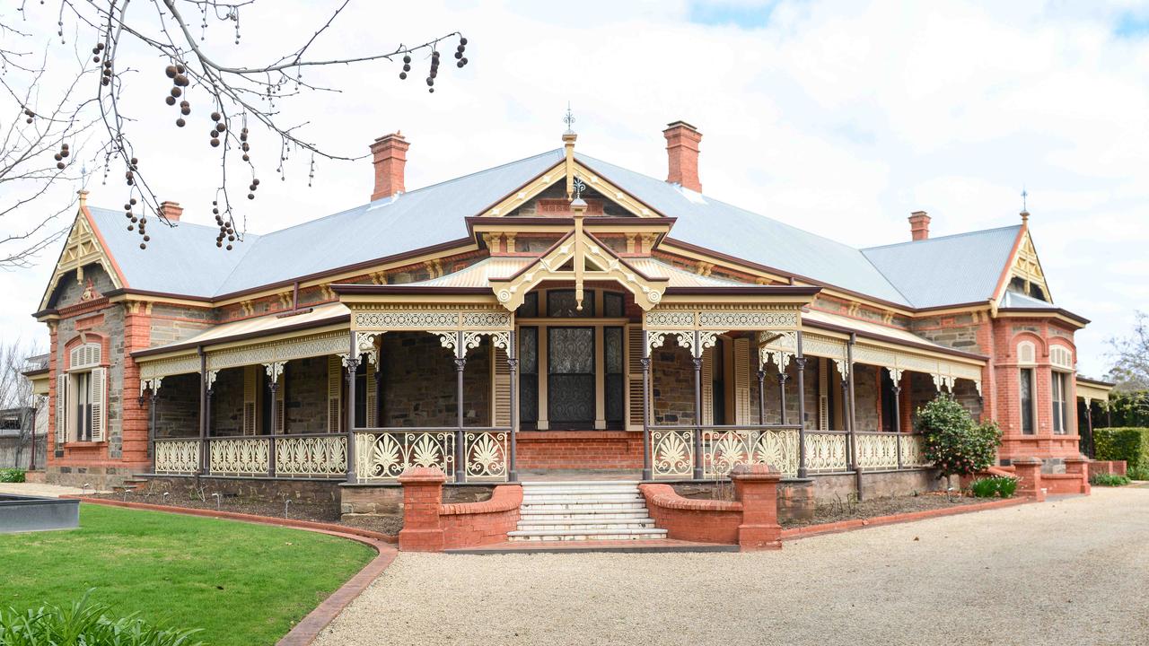Victoria Ave mansions at Unley Park are not heritage listed Messenger