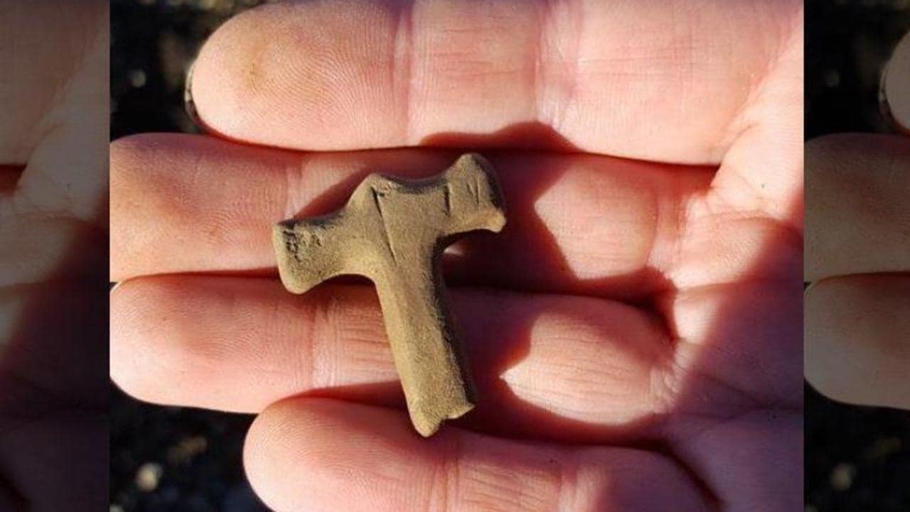Viking amulet of Thor’s hammer found in Iceland KidsNews