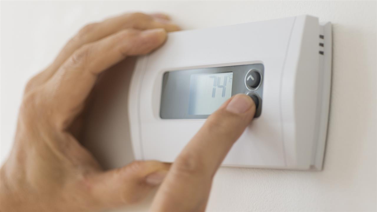 Hotel room thermostats are just for show, report confirms