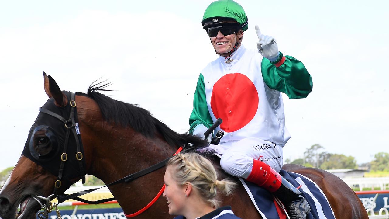 Jockeys marooned in noman’s land