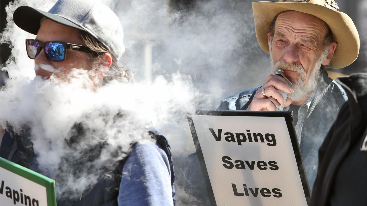 Vaping laws in Australia need to change for more quit smoking options