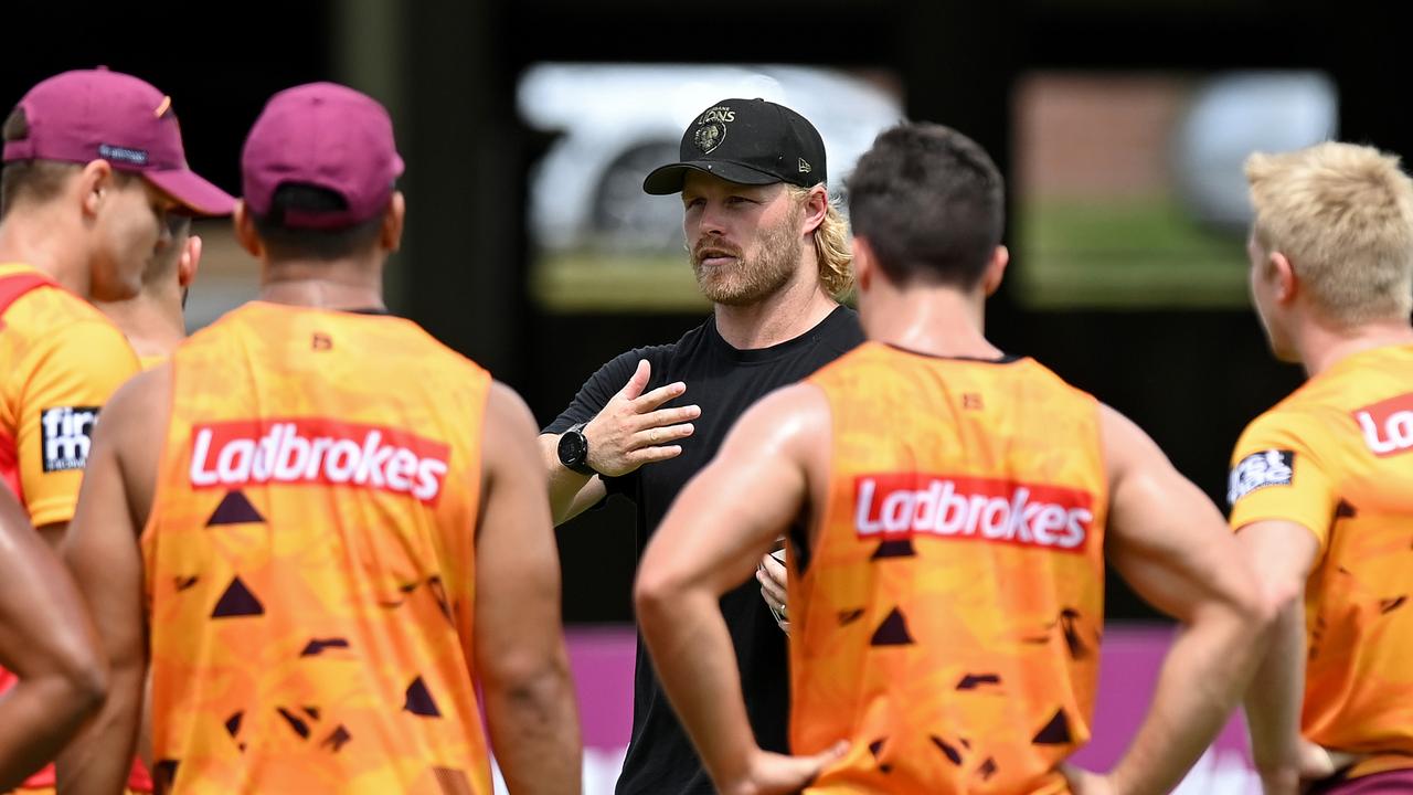 Brisbane Broncos 2021 Controversial prop Matt Lodge returns to Red