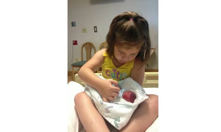 Powerful photos of a loved baby born at 19 weeks Kidspot