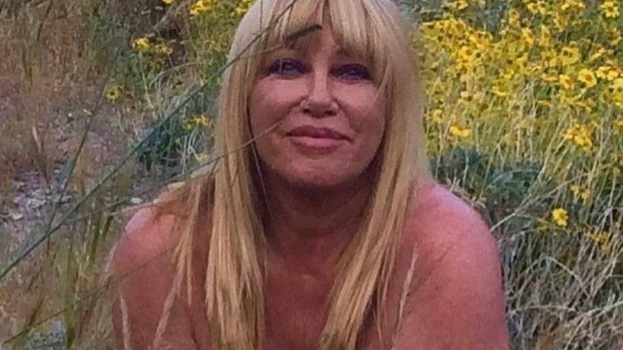 Suzanne Somers poses nude to celebrate 73rd birthday | Photo