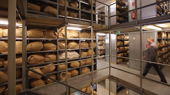 German computer ready to repiece shredded Stasi files