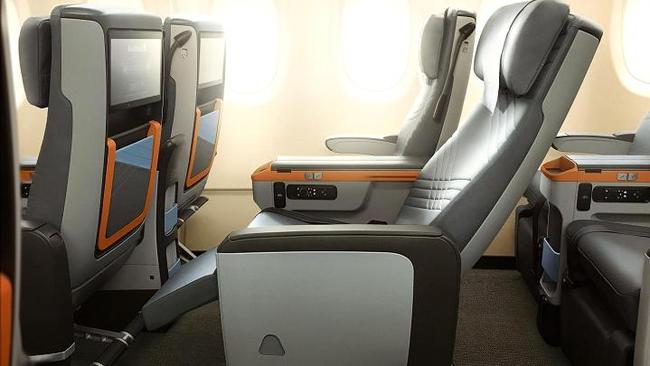 Singapore Airlines Economy passenger furious over no champagne