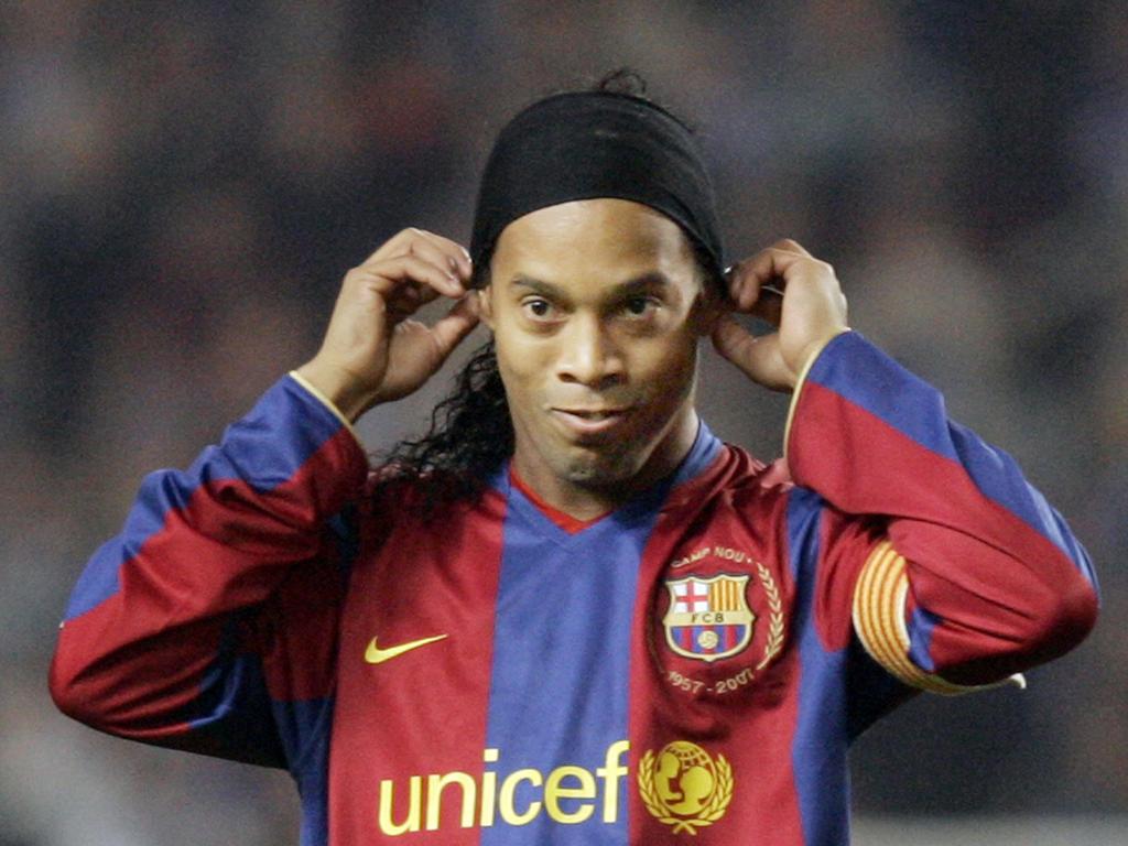 Ronaldinho has cars and artwork seized over an unpaid fine Brazil