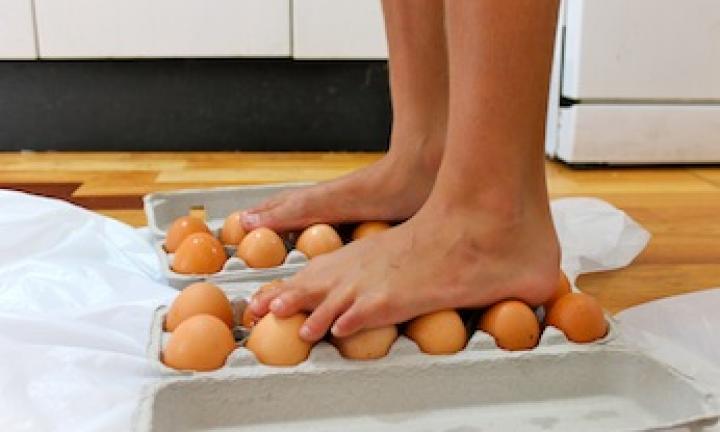 Walking on eggs science experiment Kidspot