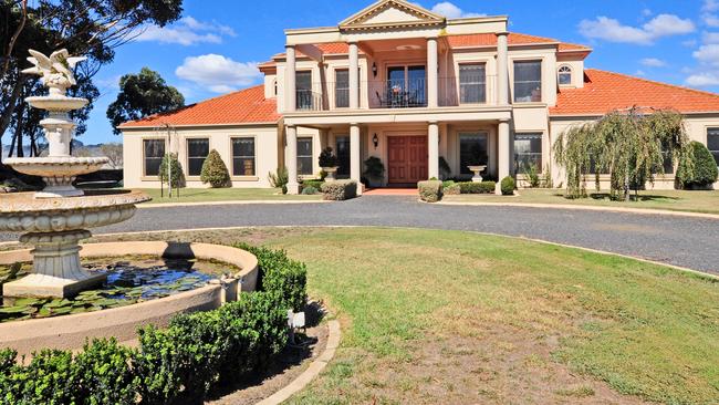 Scarborough House on Bellarine Peninsula a piece of Tuscany The