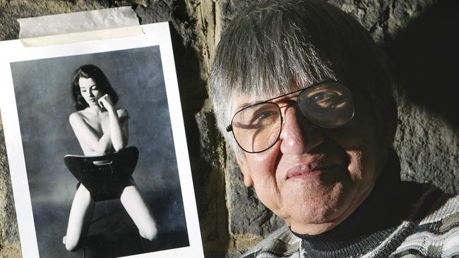 Objects loved and collected by famous photographer Lewis Morley to be