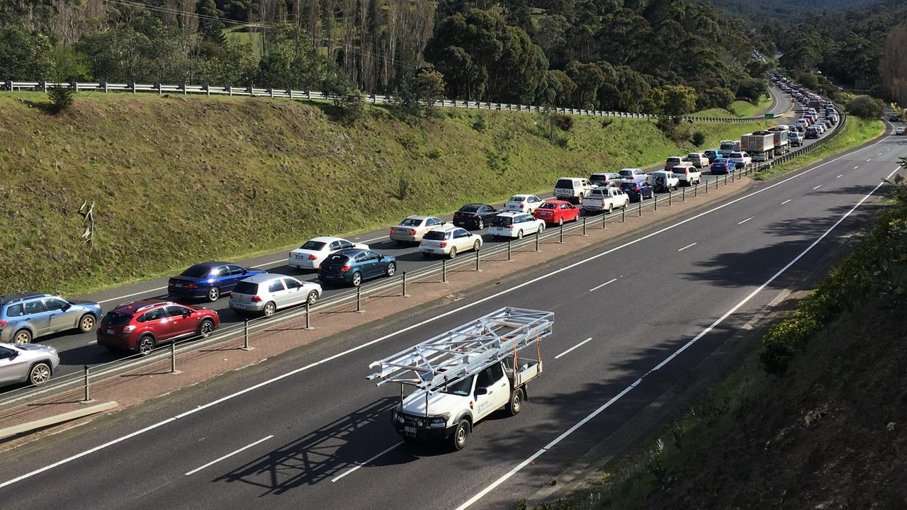 Hobart city traffic brought to standstill by three car crash on
