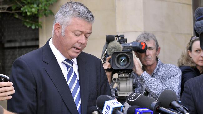 Chairsniffer Buswell quits after affair