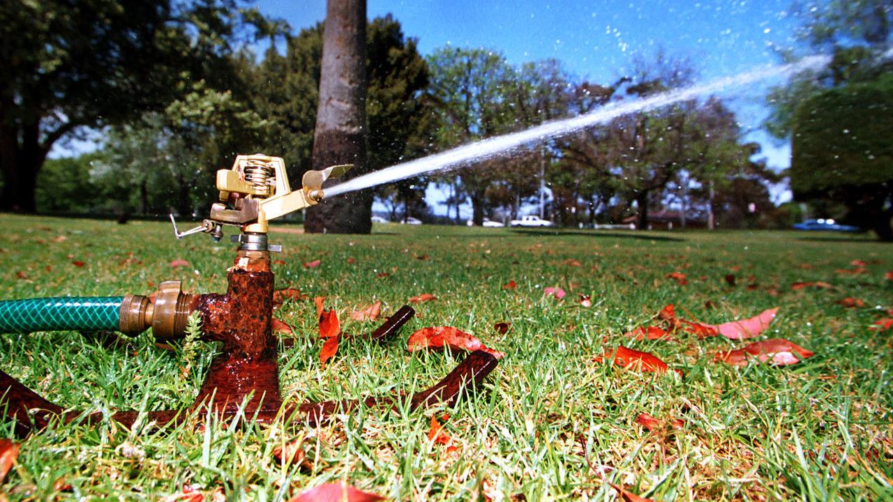 Townsville Golf Club first to tap into water recycling scheme