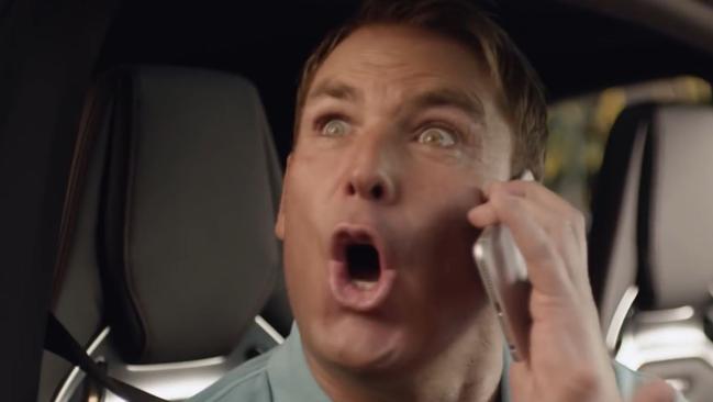 Shane Warne put in his place by fiance of pagethree model