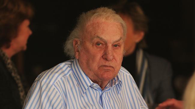 John Laws prepares to return to Australia after treatment in Italy