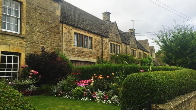 Cotswolds UK Review of The Wild Rabbit Inn, Kingham