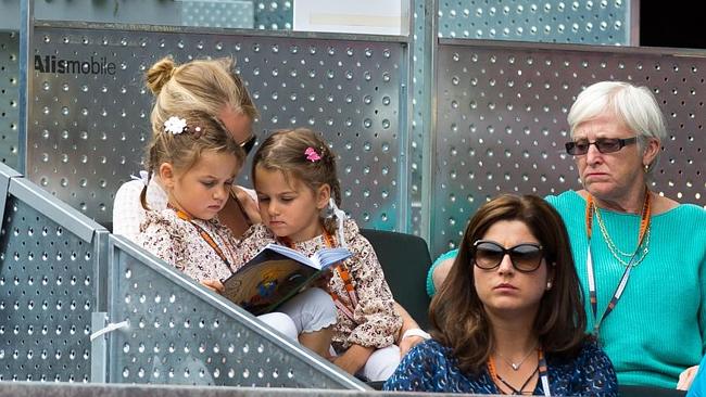 Roger Federer announces he and wife Mirka expecting child ...