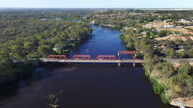 Blackwater floods the River Murray but there’s no danger to health