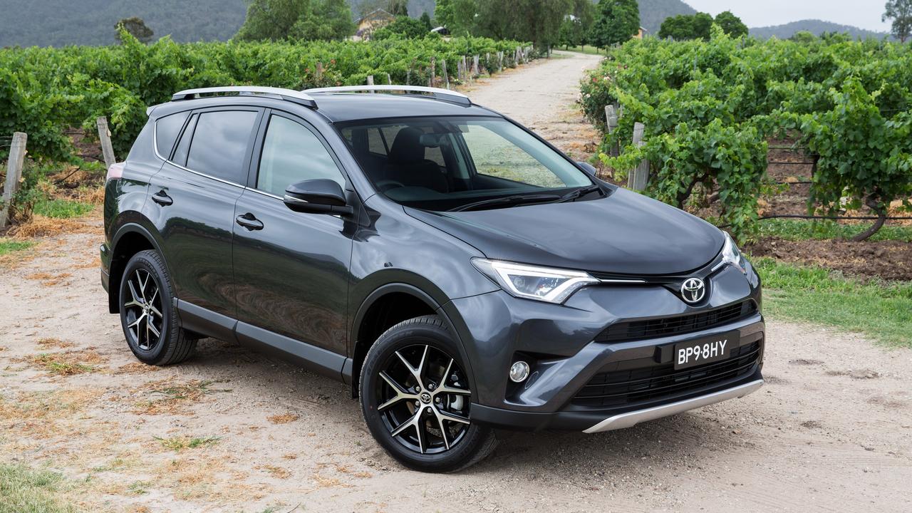 Toyota Rav4 2.5 GXL AWD v Nissan XTrail 2.5 STL AWD