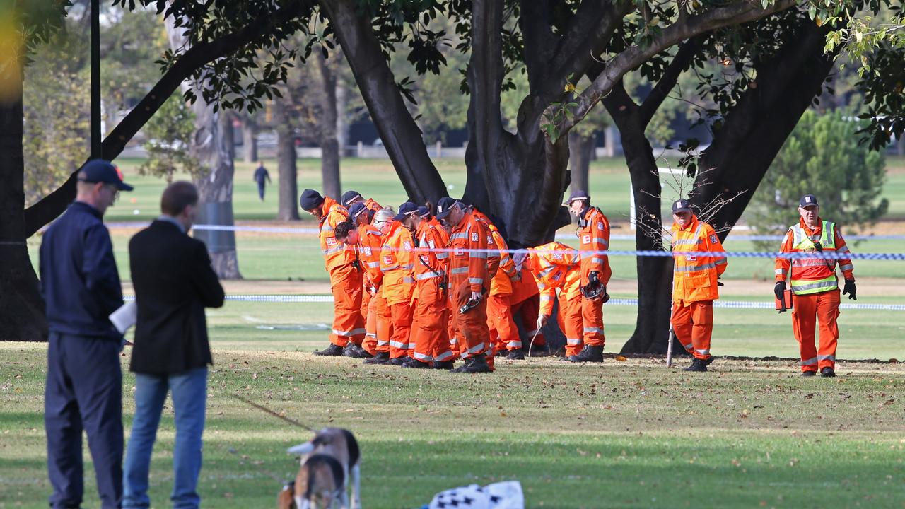 One man dead in shooting at Fawkner Park, South Yarra