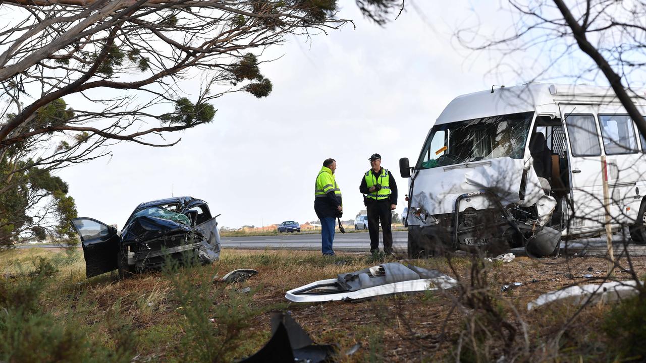 Serious crashes at Waterloo Corner and Wigley Flat