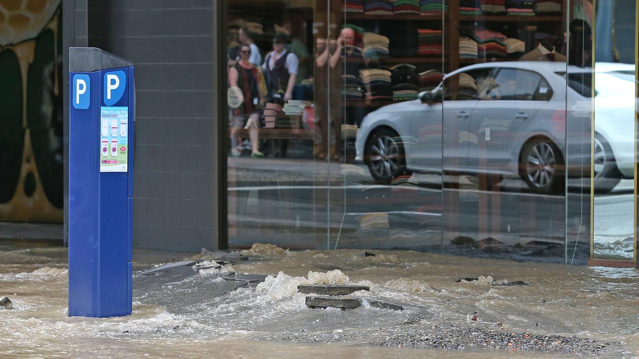 Flooding Hobart Routley’s Menswear, Murray St, Hobart CBD inundated