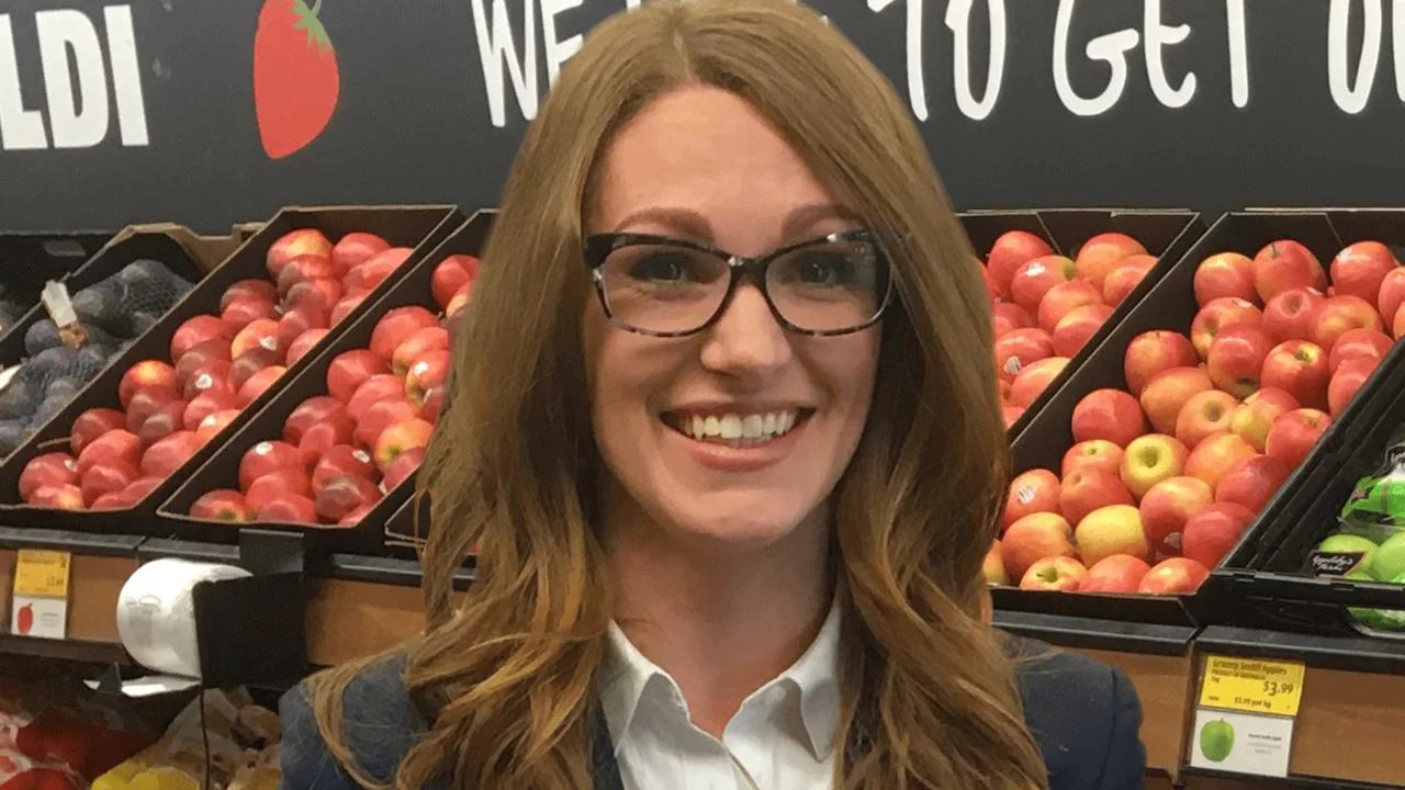 Aldi jobs Supermarket hiring 10 area managers with up to 155k salary